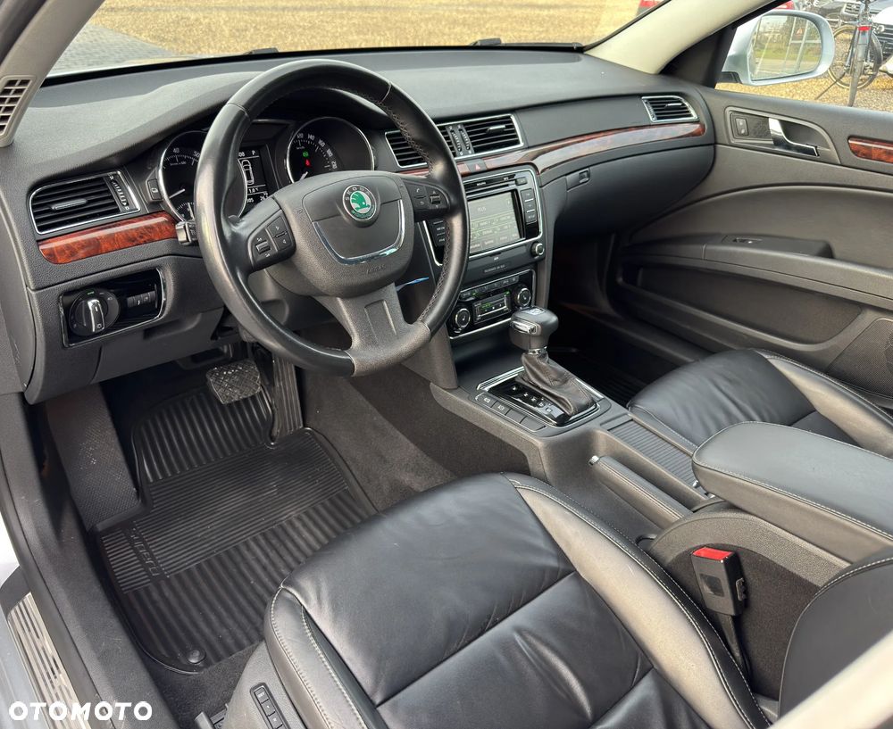 Skoda Superb 3.6 V6 4x4 DSG Elegance - 16