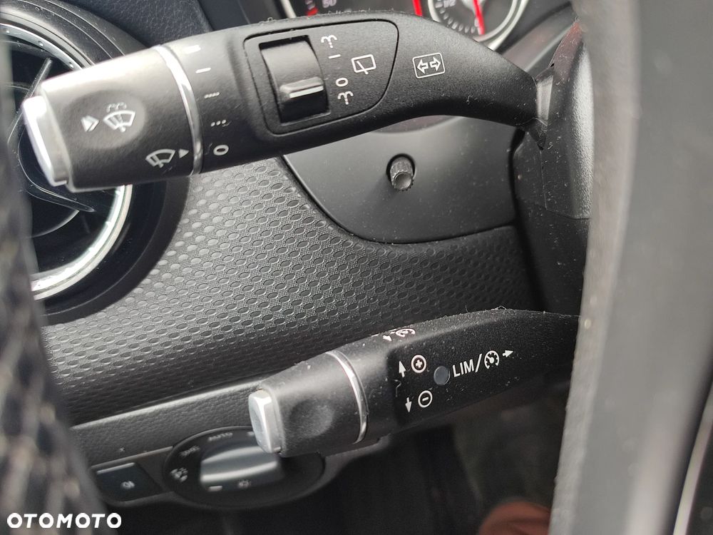 Mercedes-Benz Klasa A 160 CDI AMG Line - 16