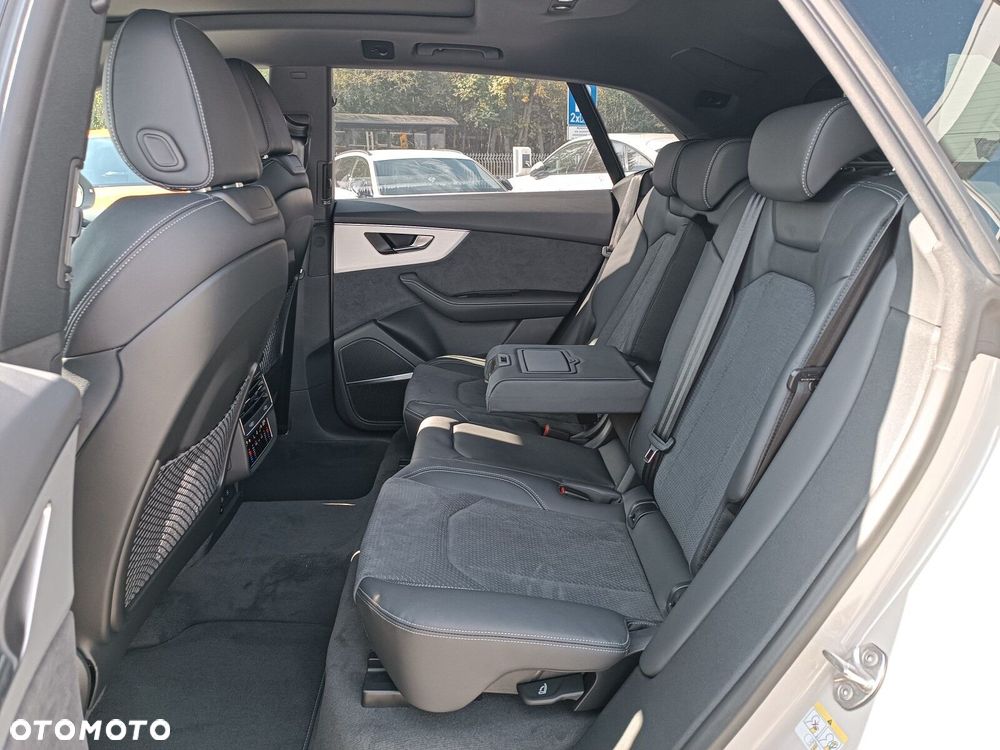 Audi Q8 - 18