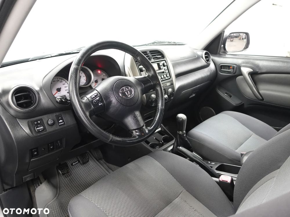 Toyota RAV4 D-4D 4x4 Edition - 19