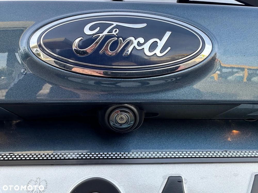 Ford Kuga 2.0 TDCi FWD ST-Line - 26