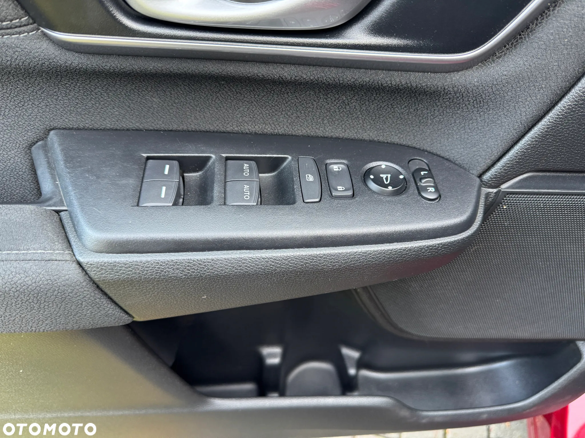 Honda CR-V 1.5T 4WD CVT Executive - 26