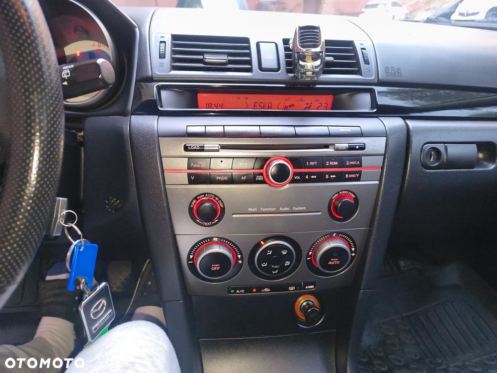 Mazda 3 - 10