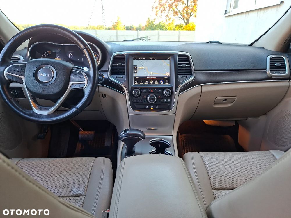 Jeep Grand Cherokee - 11