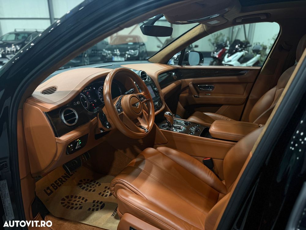 Bentley Bentayga - 12