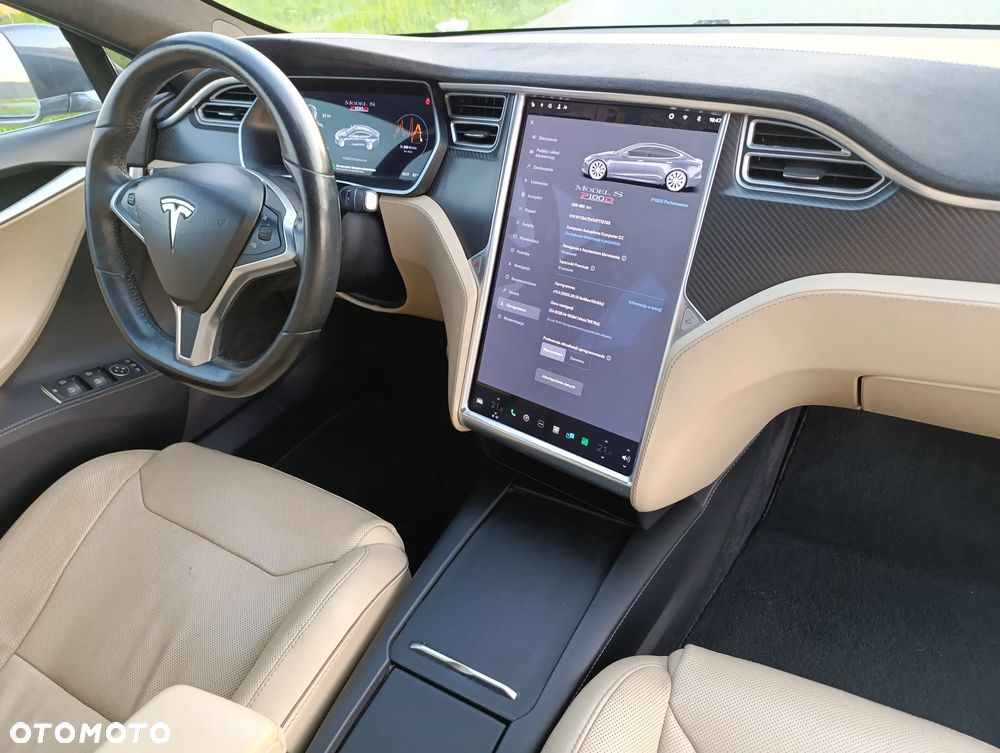 Tesla Model S - 29