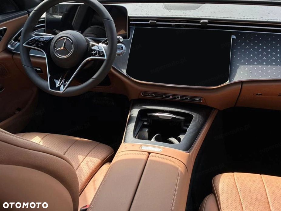 Mercedes-Benz Klasa E 220 d mHEV 4-Matic Exclusive 9G-Tronic - 8