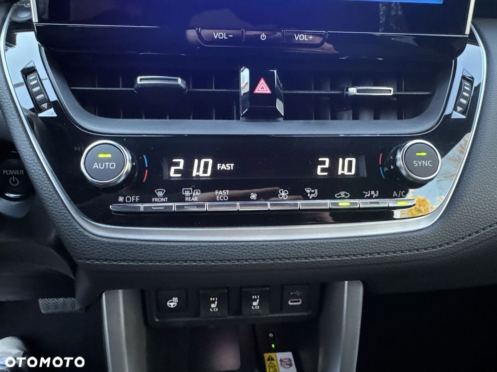 Toyota Corolla Cross - 28