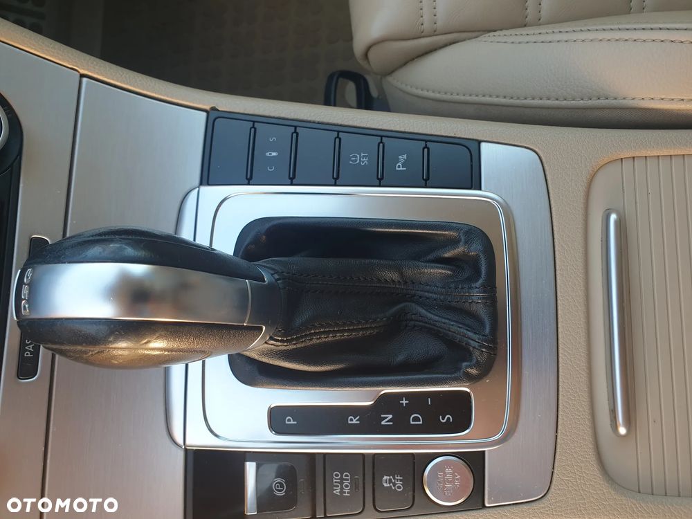 Volkswagen Passat 2.0 TSI Highline DSG - 17
