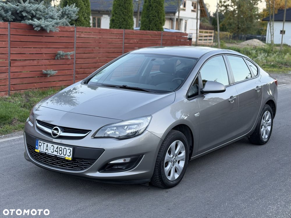 Opel Astra - 1