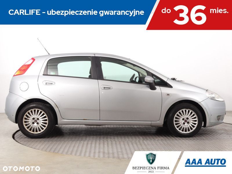 Fiat Grande Punto - 8
