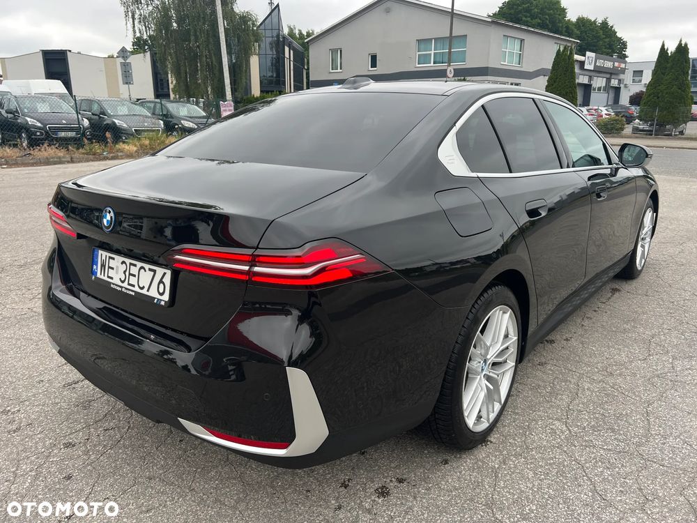 BMW Seria 5 530e PHEV - 4