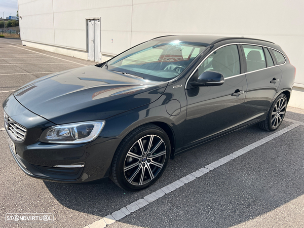 Volvo V60 2.4 D6 R-Design Sum.AWD Phev