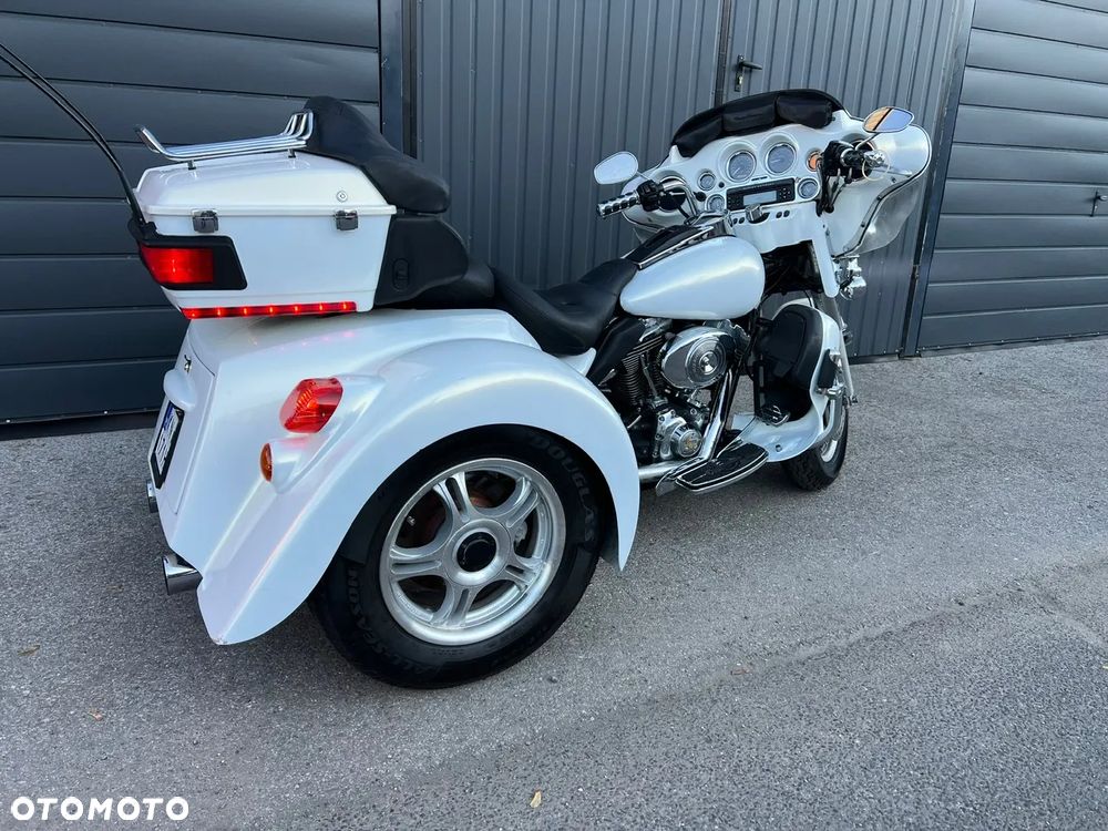 Harley-Davidson Street Glide Trike - 8