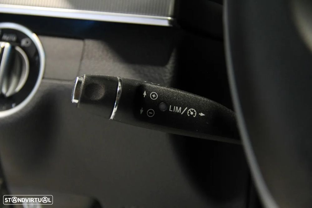 Mercedes-Benz E 250 BlueTEC Avantgarde Auto. - 18