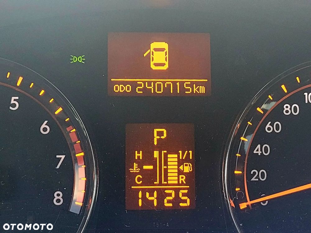 Toyota Avensis 2.0 Style MS - 12