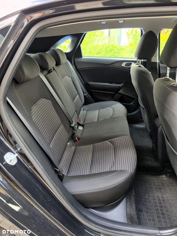 Kia Ceed 1.5 T-GDI M - 16
