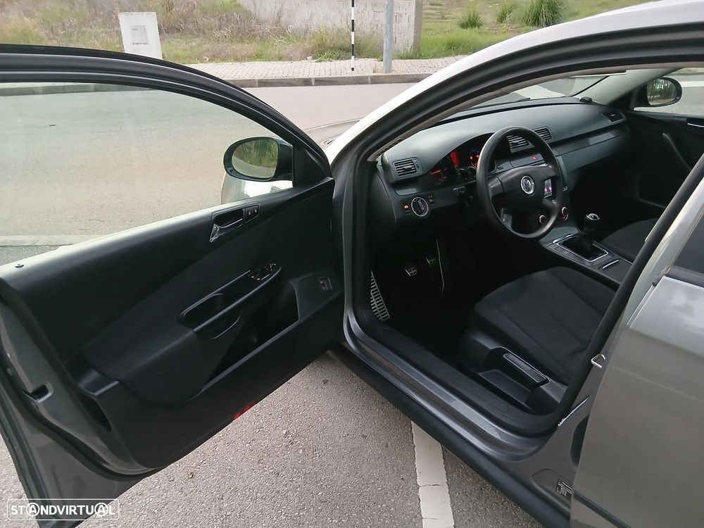 VW Passat 1.9 TDi Trendline Pack - 5