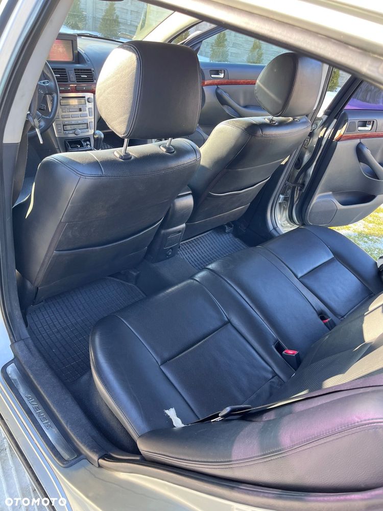 Toyota Avensis 2.0 D-4D Combi - 7