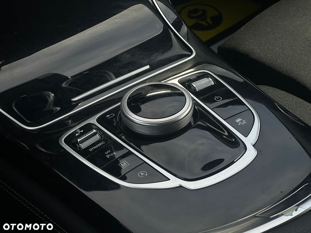 Mercedes-Benz GLC 250 4Matic 9G-TRONIC - 28