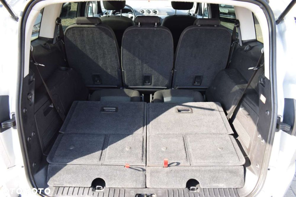 Ford S-Max - 14
