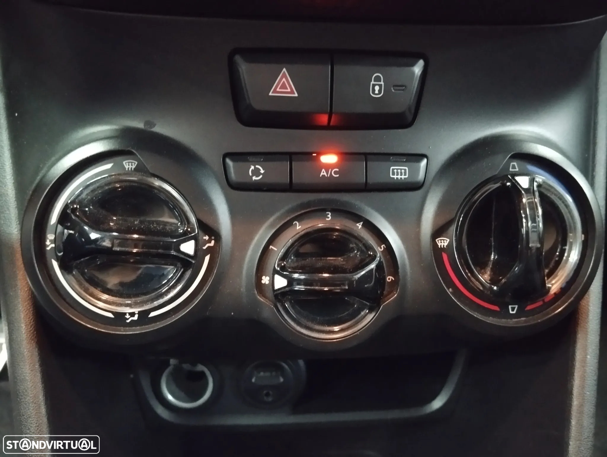 Peugeot 2008 1.4 HDi Active - 24