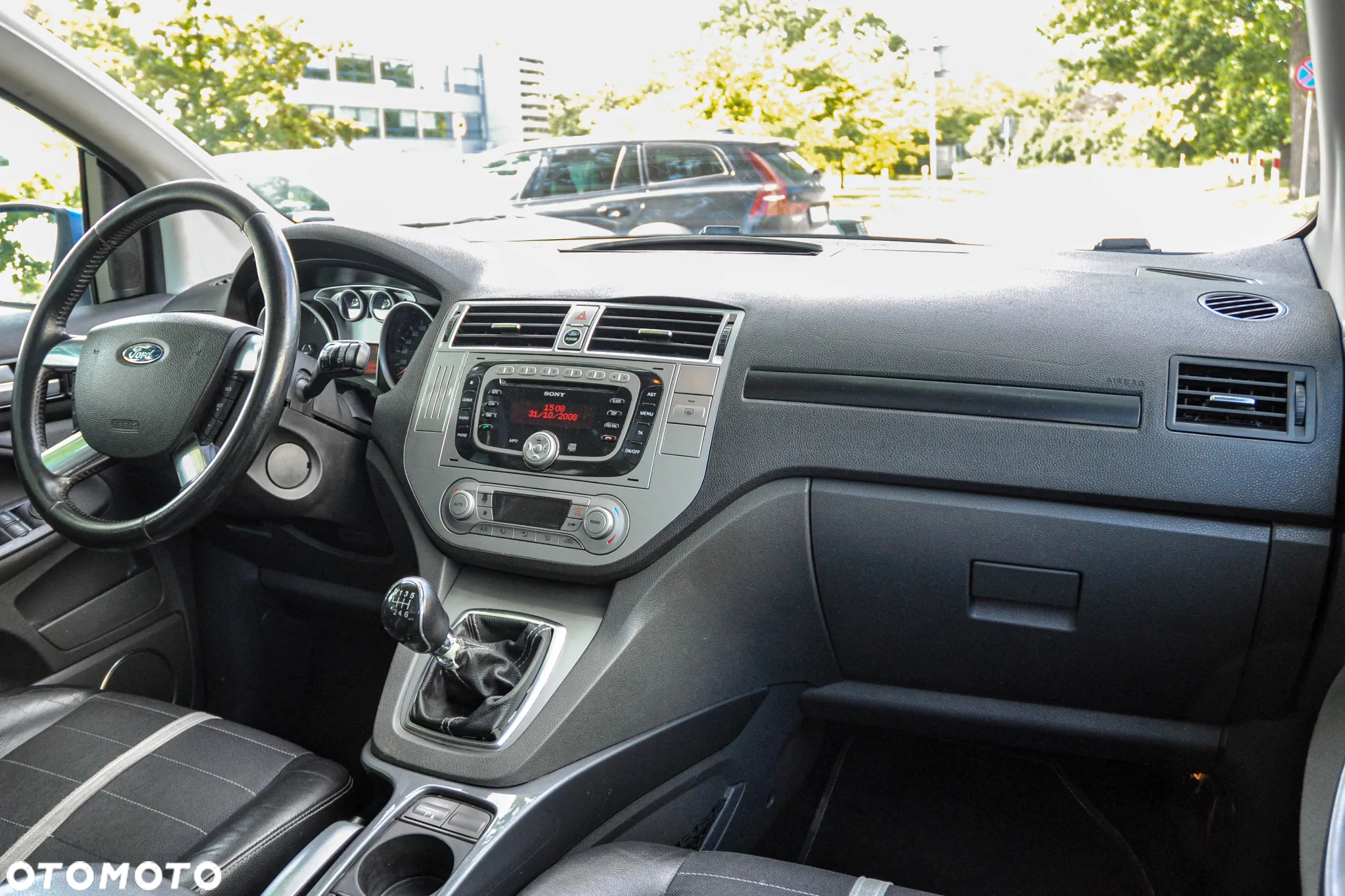 Ford Kuga - 10