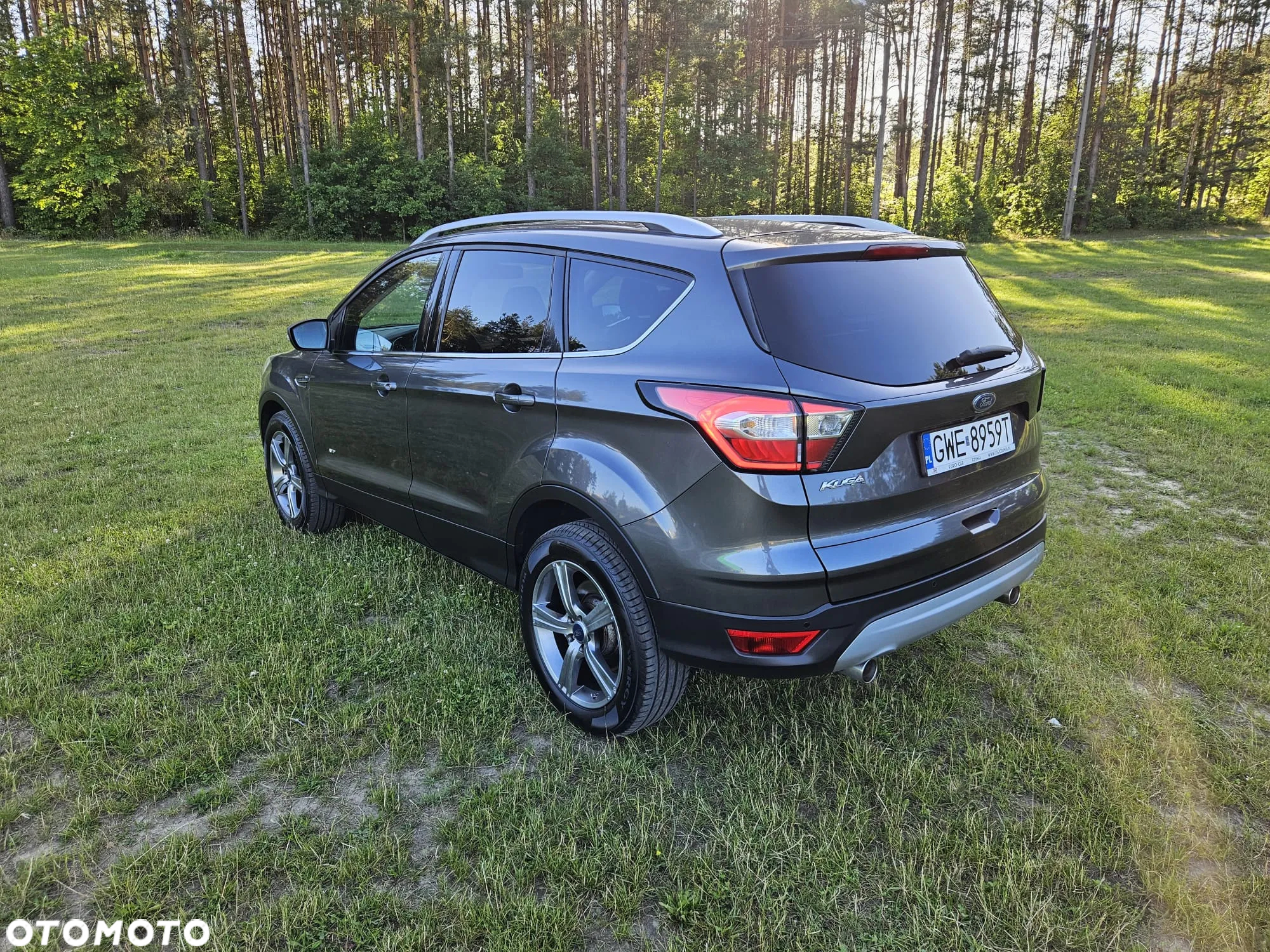 Ford Kuga 2.0 TDCi AWD Titanium - 4