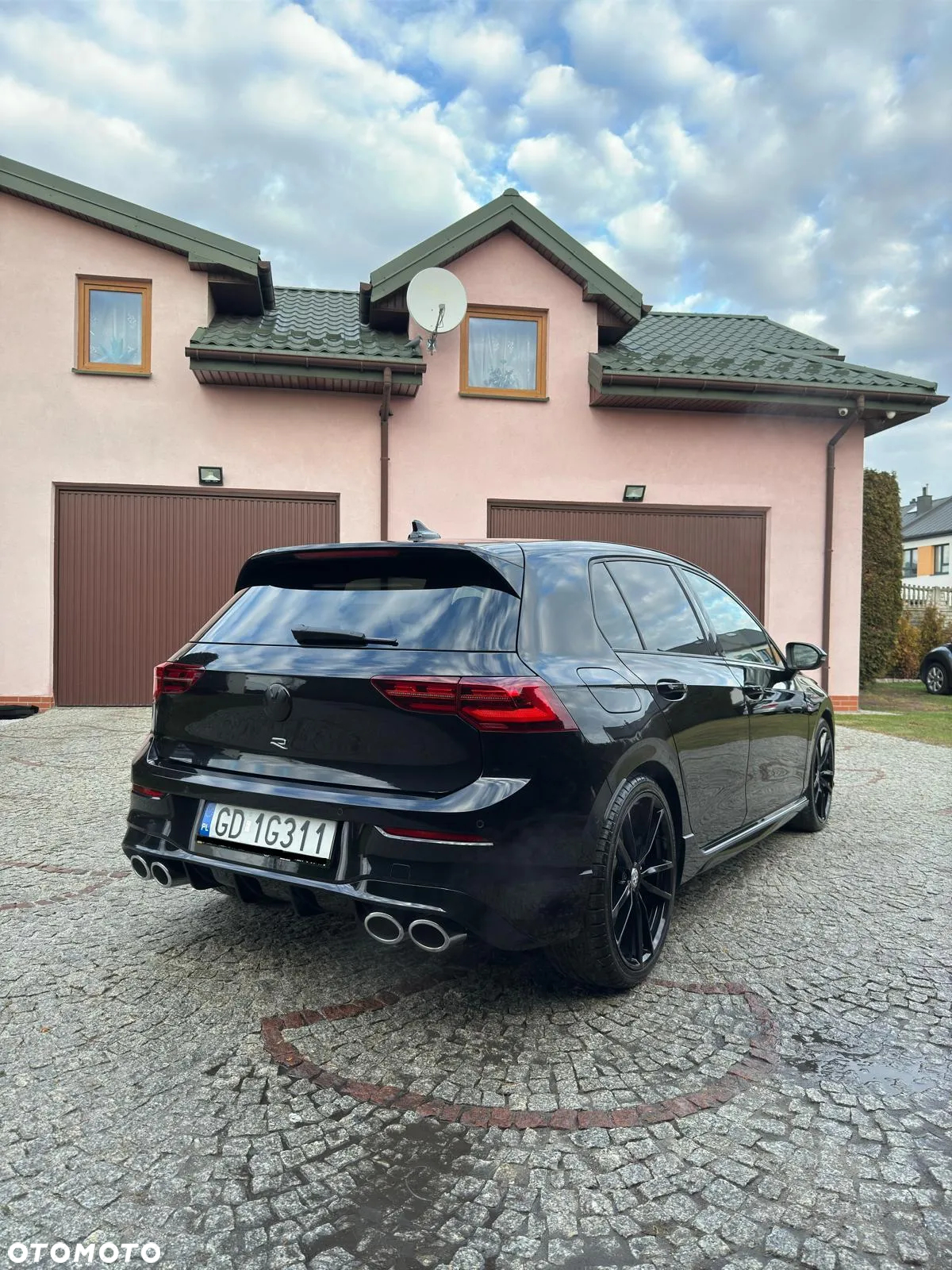 Volkswagen Golf VIII 2.0 TSI 4Motion R DSG - 3