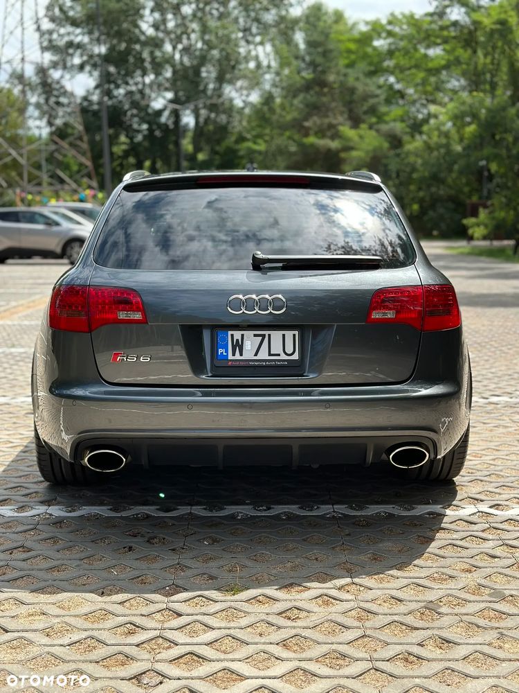 Audi RS6 Avant - 10