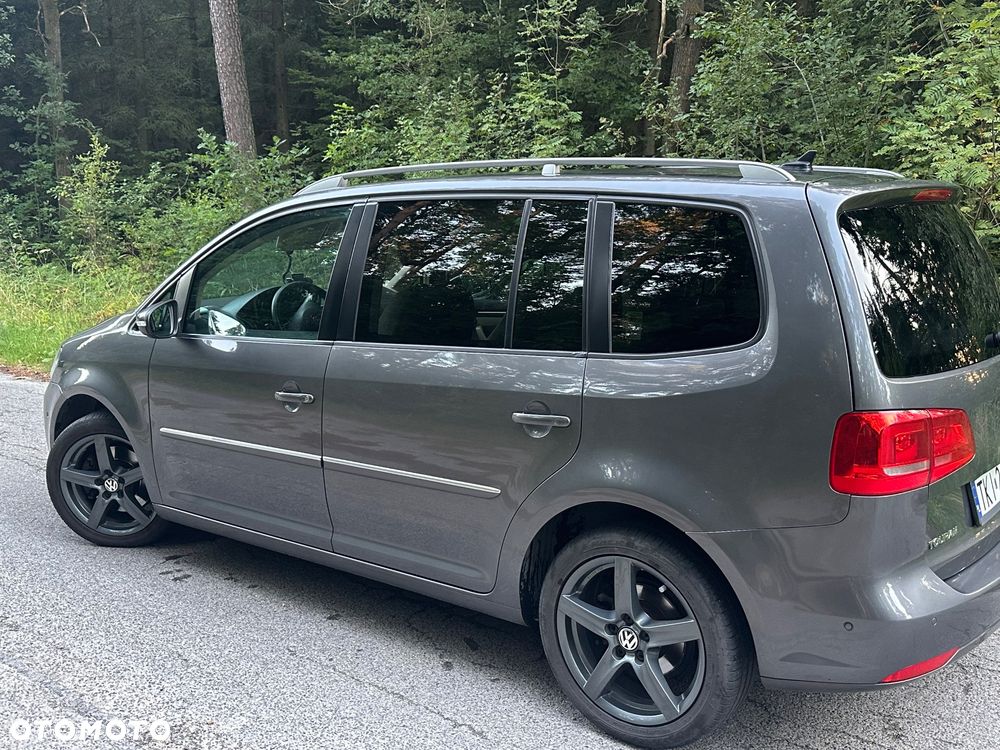 Volkswagen Touran 2.0 TDI DPF Highline DSG - 2