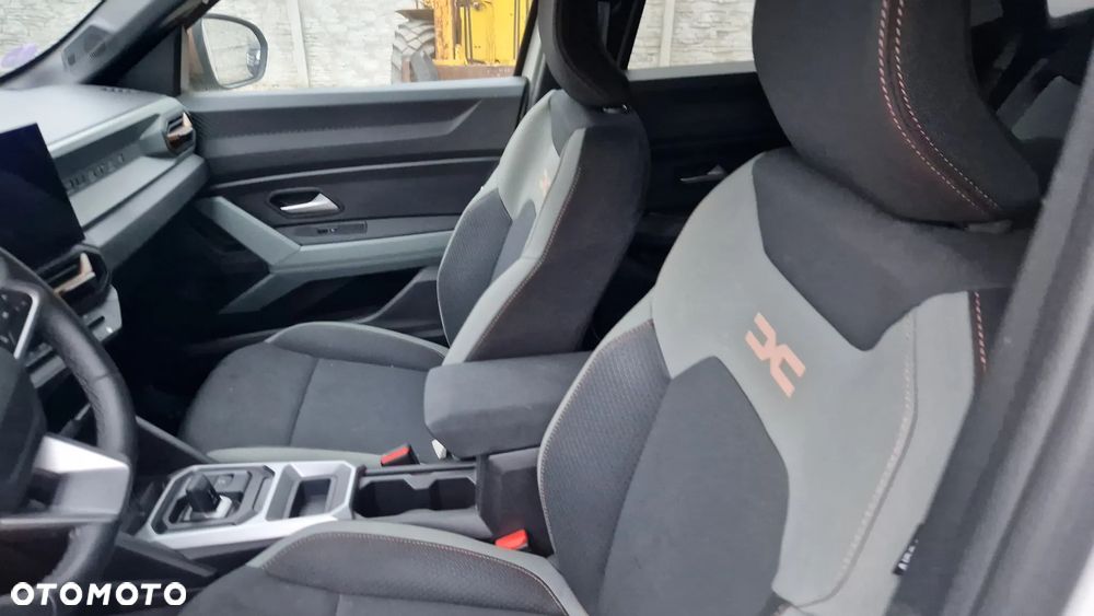 Dacia Duster 1.6 Full Hybrid 140 Journey+ MMT - 9