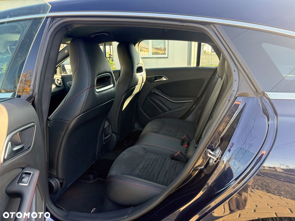 Mercedes-Benz CLA 200 7G-DCT AMG Line - 10