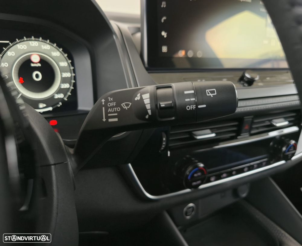 Nissan Qashqai 1.3 DIG-T N-Connecta LED+TT Xtronic - 12