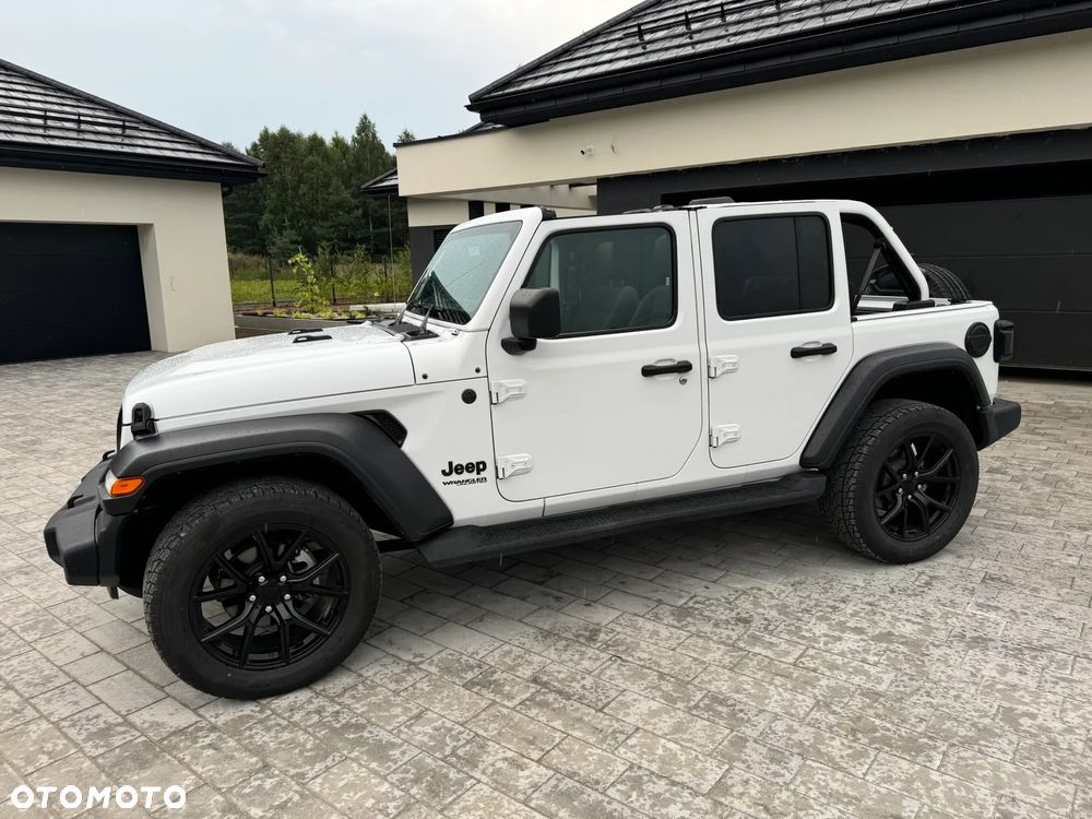 Jeep Wrangler - 8