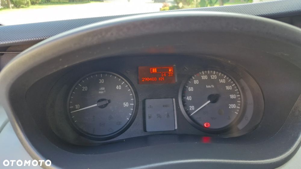 Opel Vivaro - 21