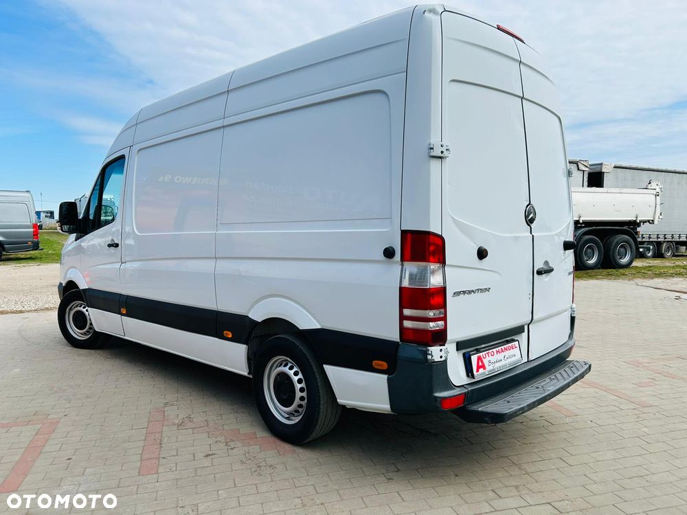 Mercedes-Benz Sprinter - 5