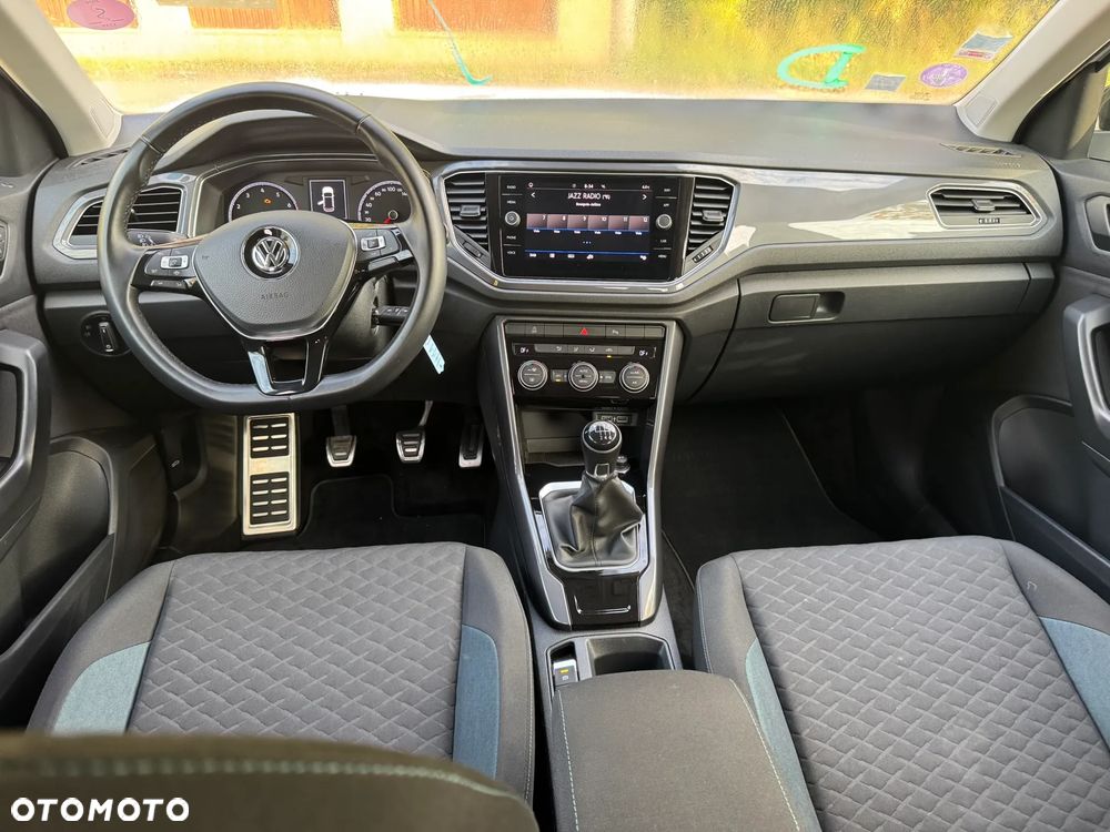 Volkswagen T-Roc - 17