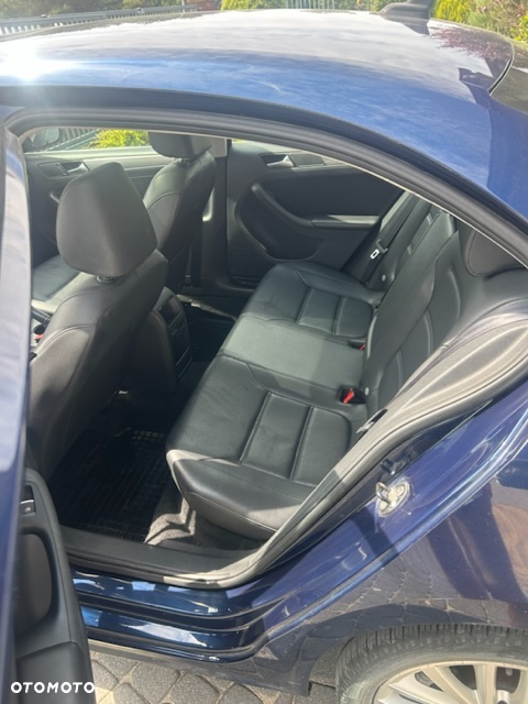Volkswagen Jetta 2.0 TDI DSG BlueMotion Technologie - 10