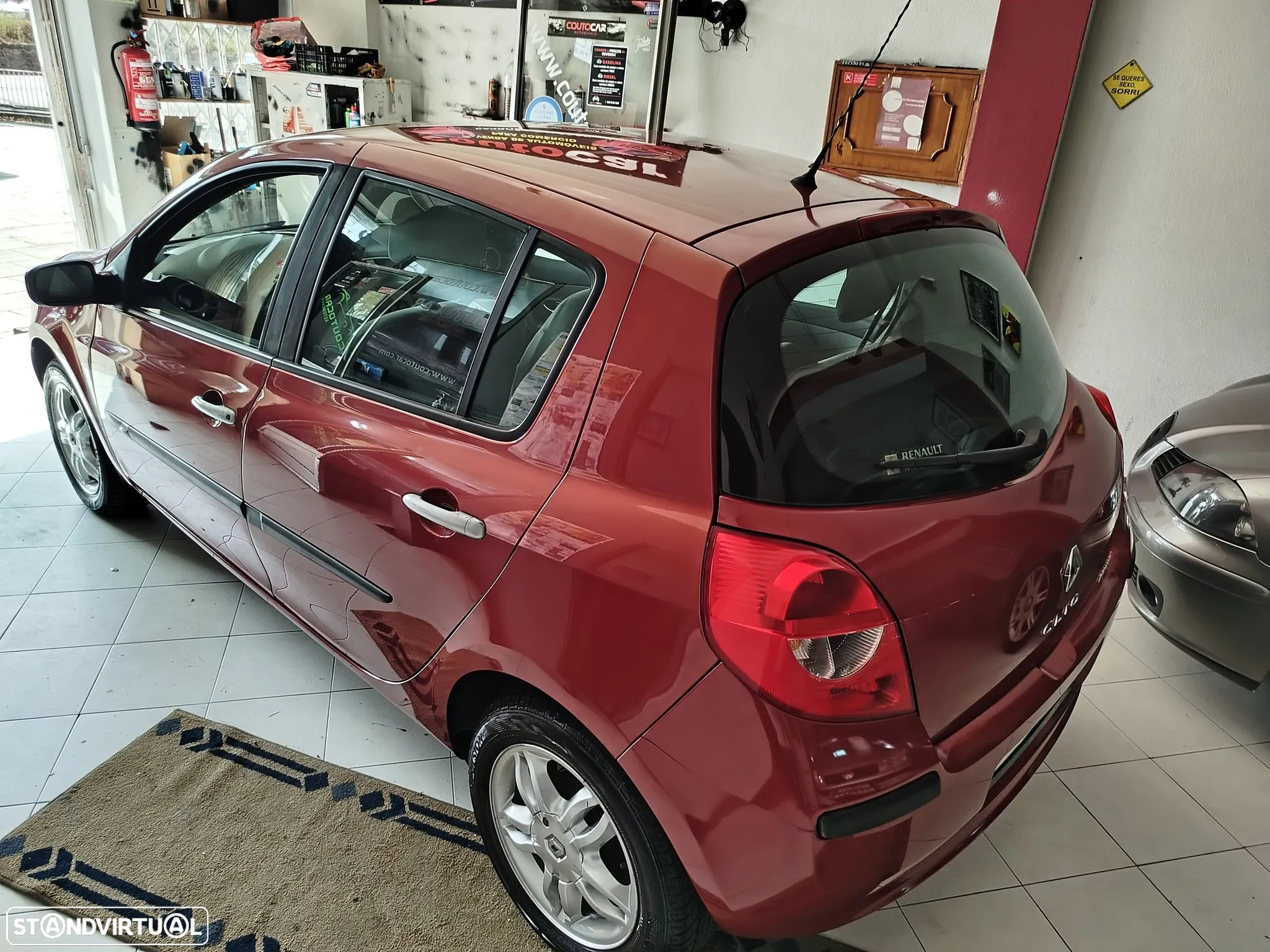 Renault Clio 1.2 16V Confort Dynamique - 4