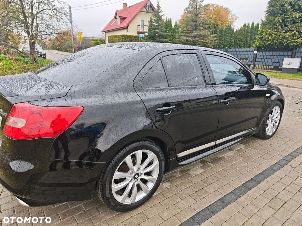 Suzuki Kizashi 2.4 Sport 4WD CVT - 26