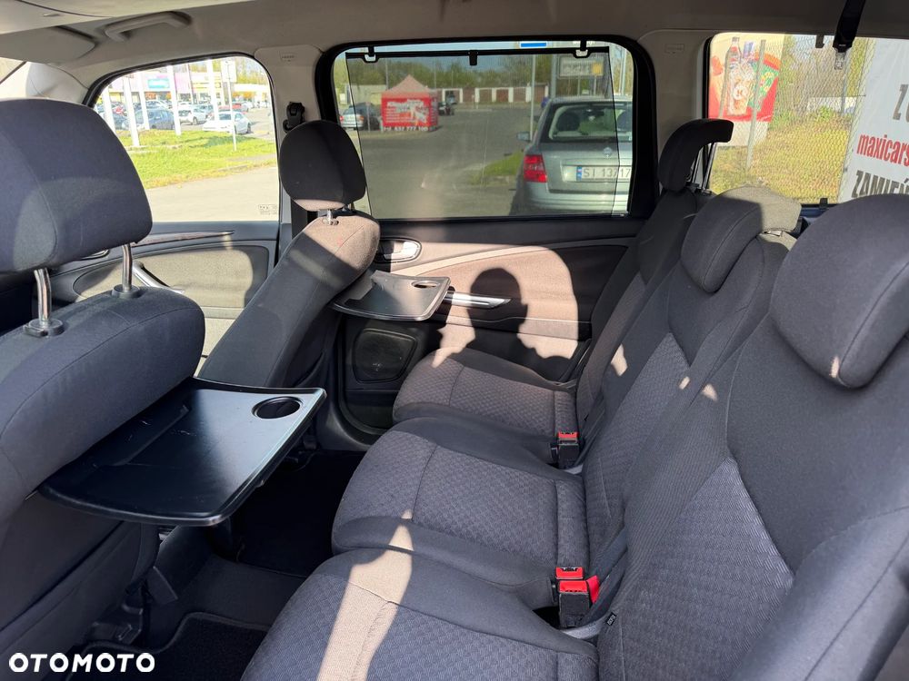 Ford Galaxy 2.2 TDCi Ghia - 15