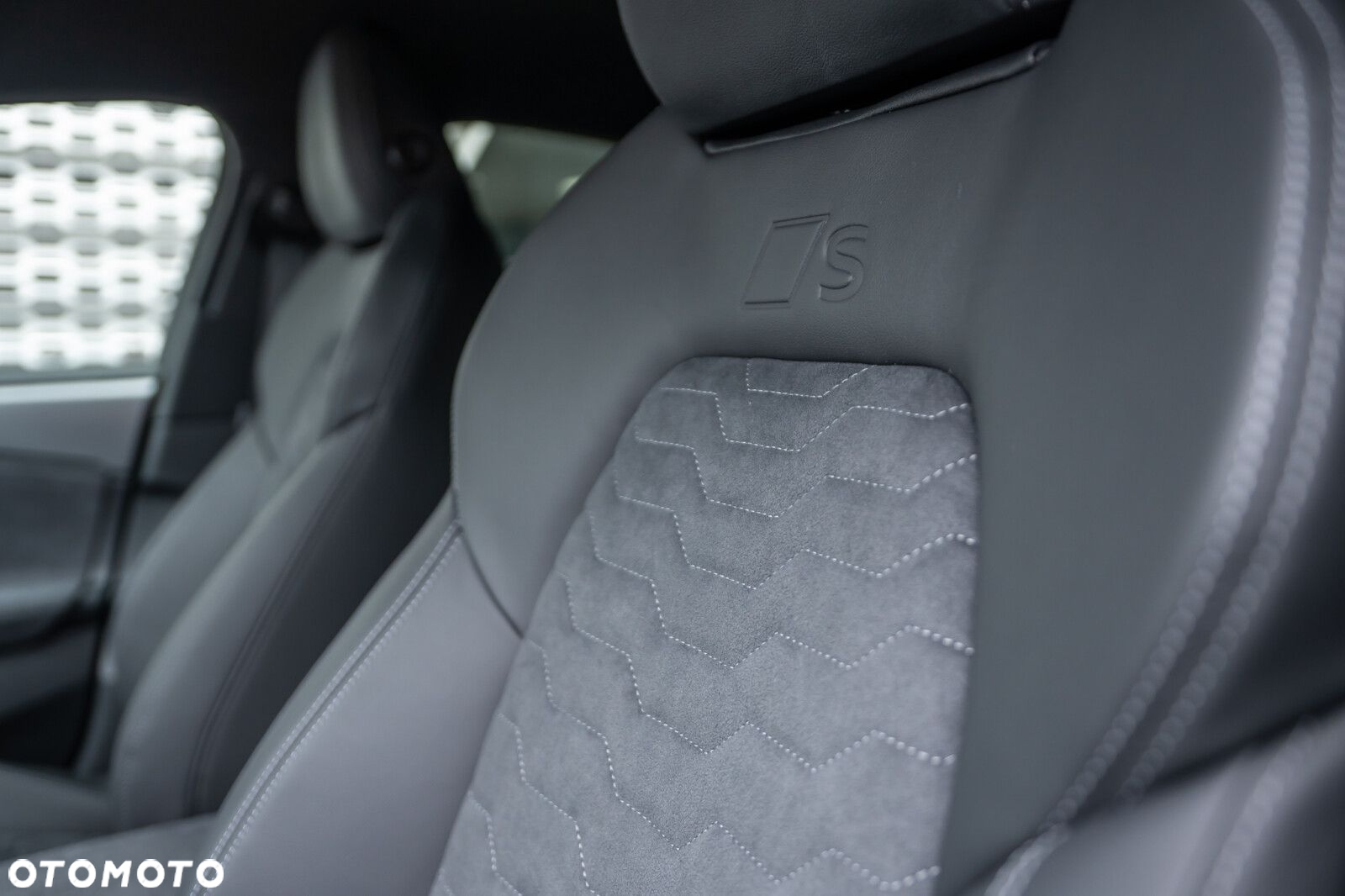 Audi A6 Sportback e-tron - 11