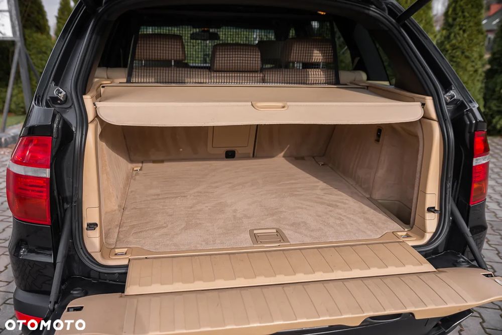 BMW X5 xDrive48i - 28