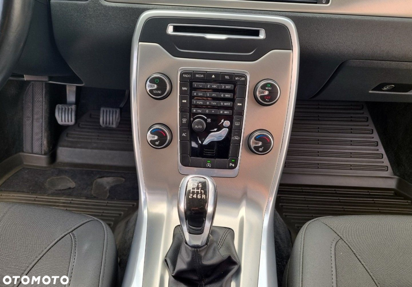 Volvo XC 70 - 31