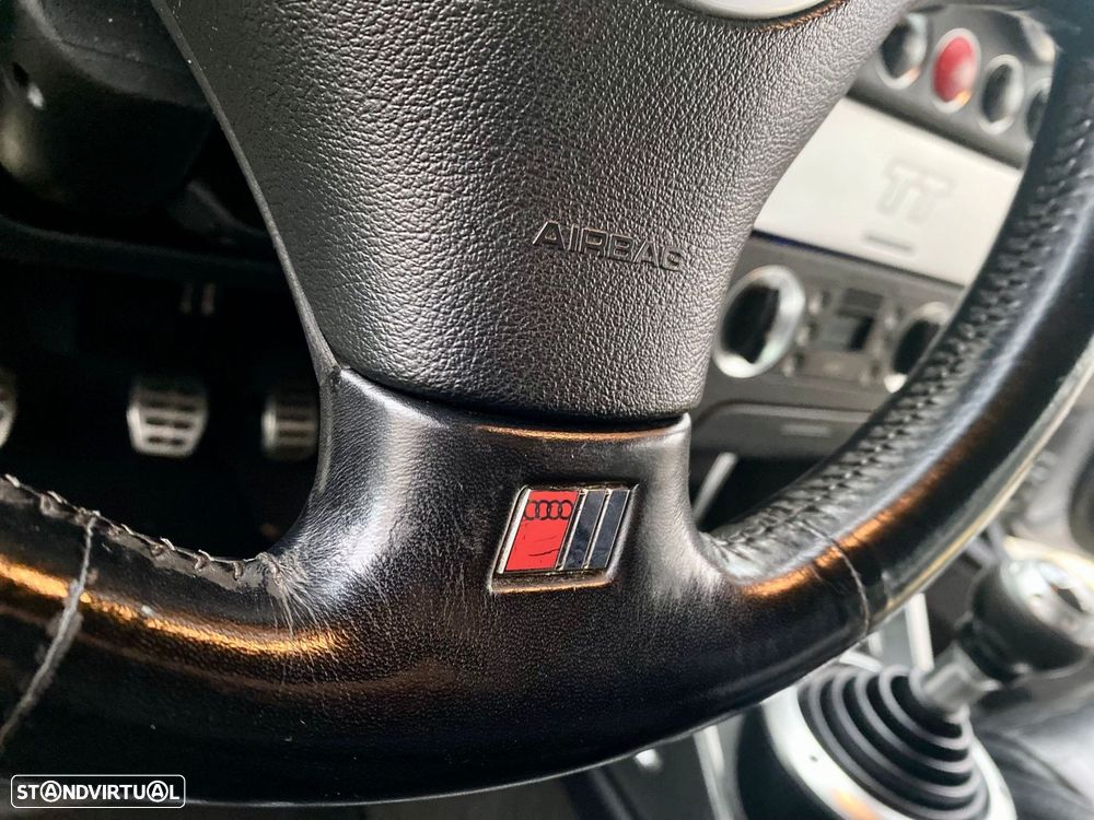 Audi TT Coupé 1.8 T quattro - 17