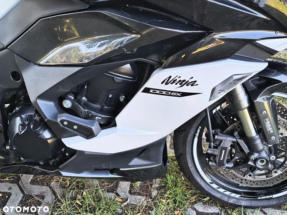 Kawasaki Ninja 1000 SX - 17