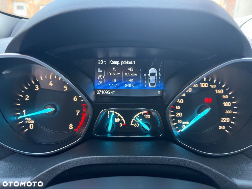 Ford Kuga 1.5 EcoBoost 2x4 ST-Line - 31