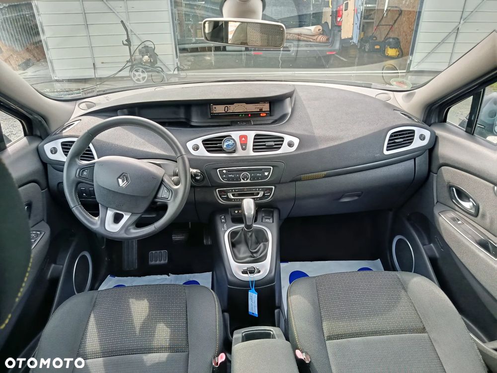 Renault Scenic - 11