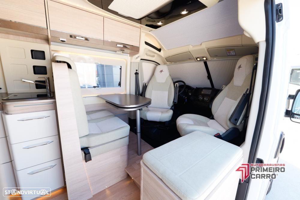 Rapido Van V62 cama francesa - 25